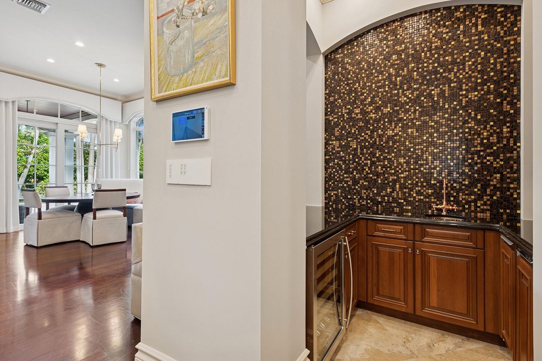 待售: $8,500,000 (5 贝兹, 6 浴室, 5961 平方英尺)