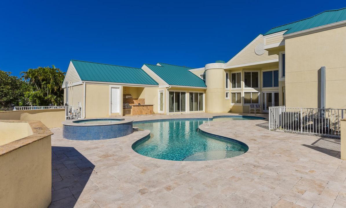 For Sale: $3,750,000 (8 beds, 5 baths, 7389 Square Feet)