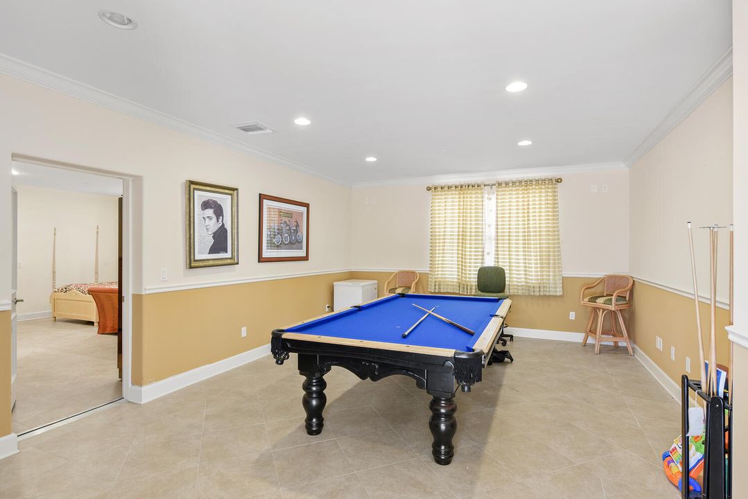 For Sale: $3,750,000 (8 beds, 5 baths, 7389 Square Feet)