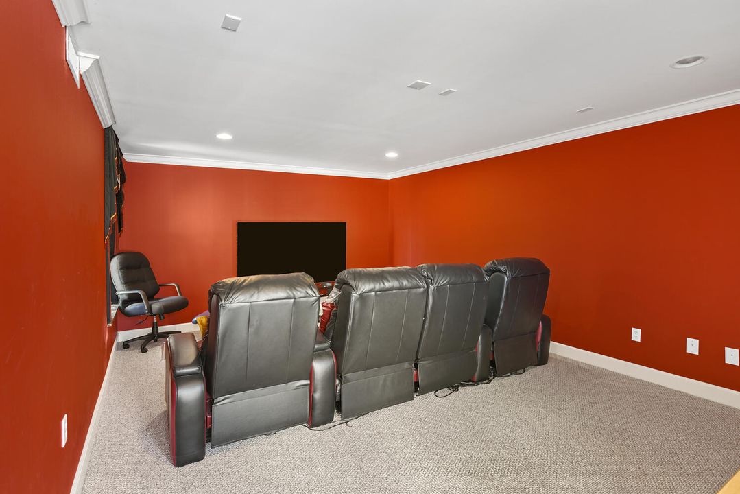 For Sale: $3,750,000 (8 beds, 5 baths, 7389 Square Feet)