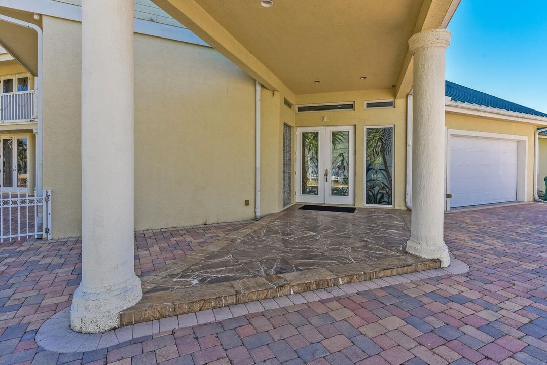 For Sale: $3,750,000 (8 beds, 5 baths, 7389 Square Feet)