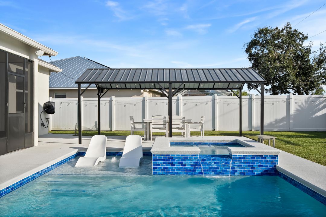 На продажу: $649,900 (5 спален, 3 ванн, 2265 Квадратных фут)