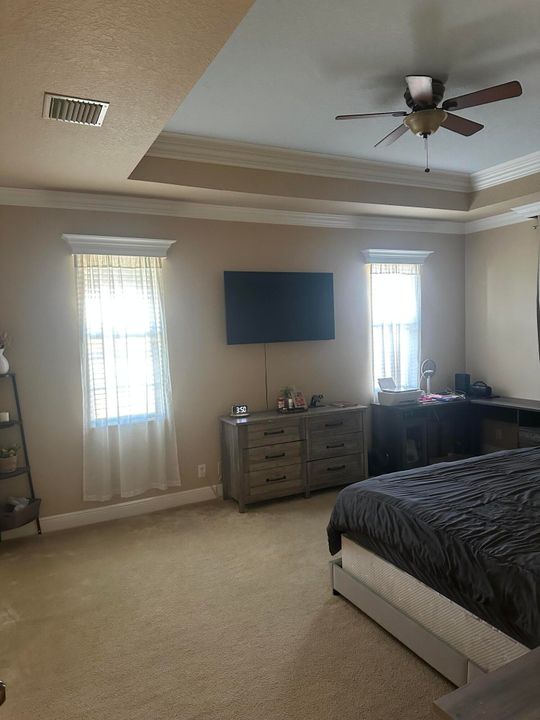 For Rent: $3,000 (3 beds, 2 baths, 2240 Square Feet)