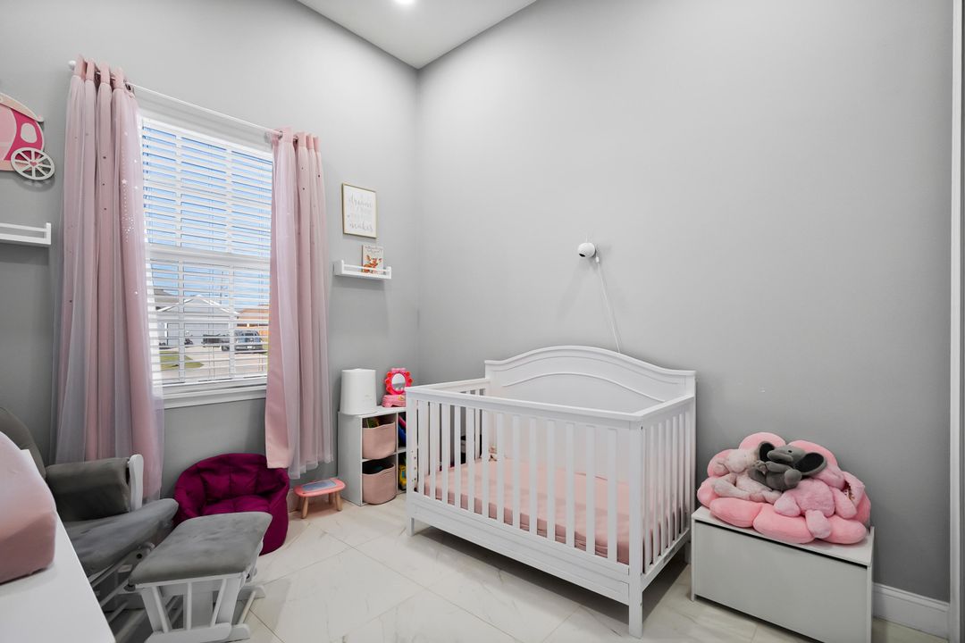 На продажу: $649,900 (5 спален, 3 ванн, 2265 Квадратных фут)