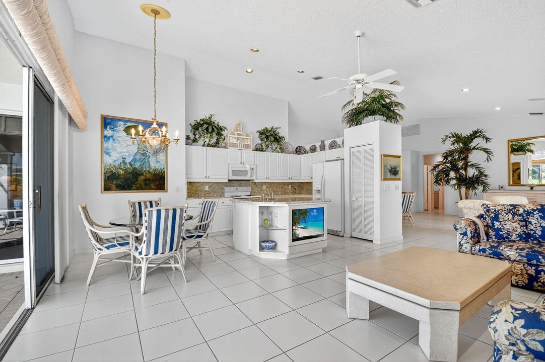 For Sale: $320,000 (3 beds, 2 baths, 2212 Square Feet)