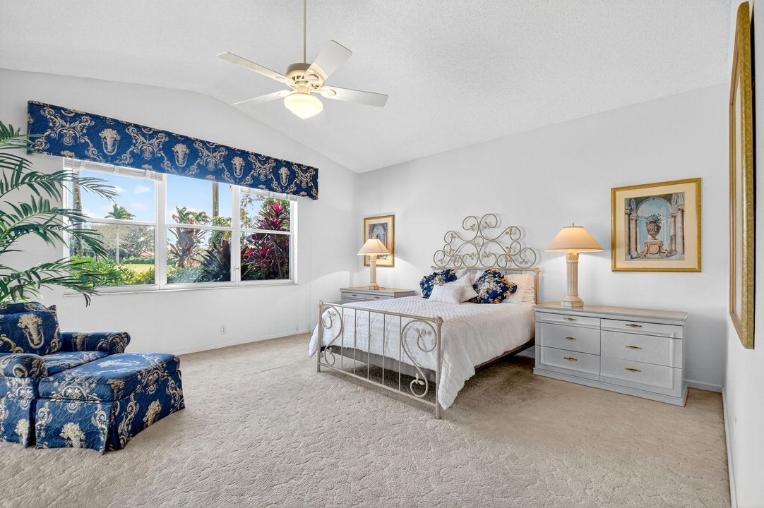 For Sale: $320,000 (3 beds, 2 baths, 2212 Square Feet)