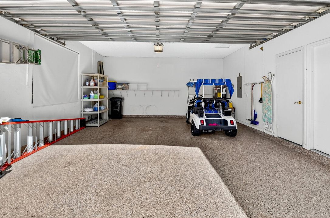 For Sale: $320,000 (3 beds, 2 baths, 2212 Square Feet)