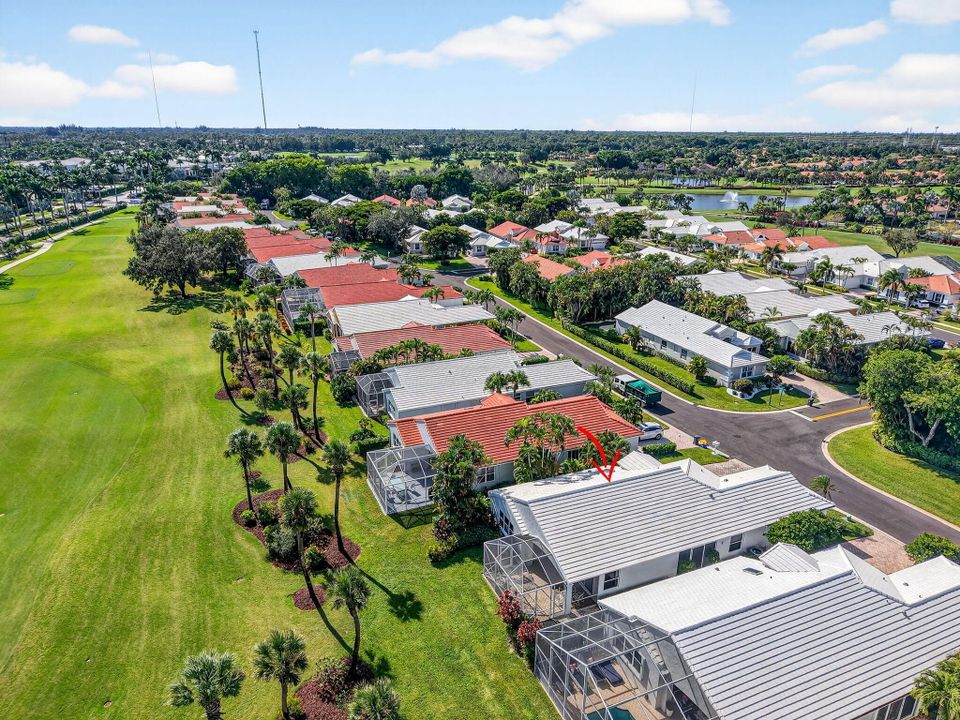For Sale: $320,000 (3 beds, 2 baths, 2212 Square Feet)