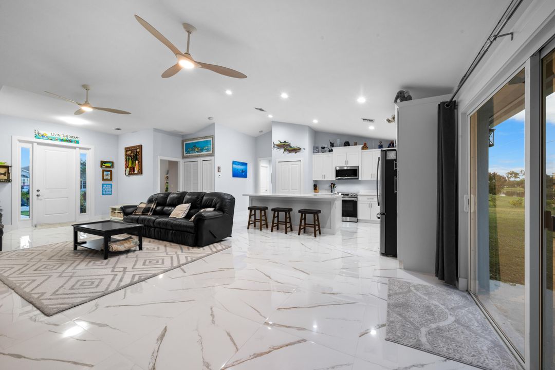 Active With Contract: $447,000 (4 beds, 2 baths, 1883 Square Feet)