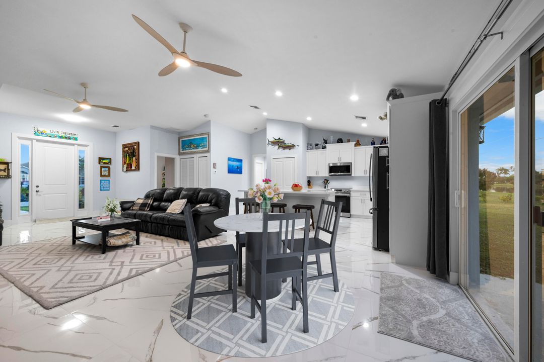 Active With Contract: $447,000 (4 beds, 2 baths, 1883 Square Feet)