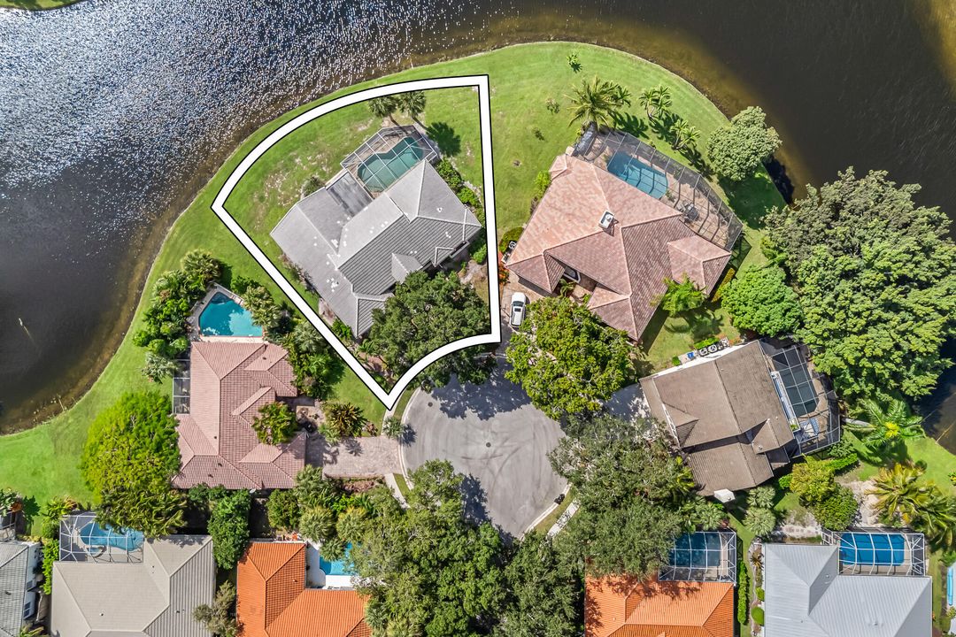 Active With Contract: $700,000 (4 beds, 2 baths, 2619 Square Feet)