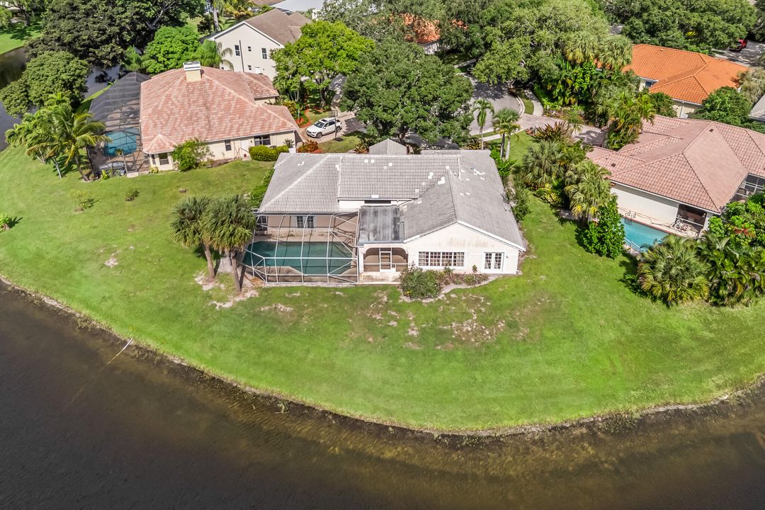 Active With Contract: $700,000 (4 beds, 2 baths, 2619 Square Feet)