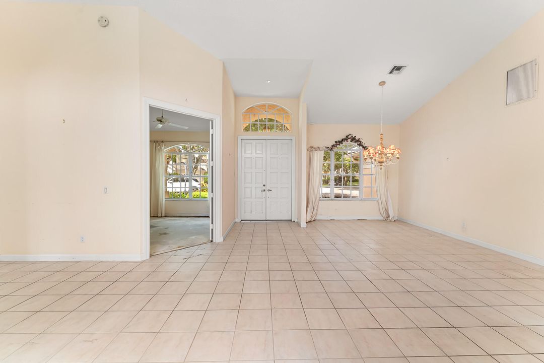 Active With Contract: $700,000 (4 beds, 2 baths, 2619 Square Feet)