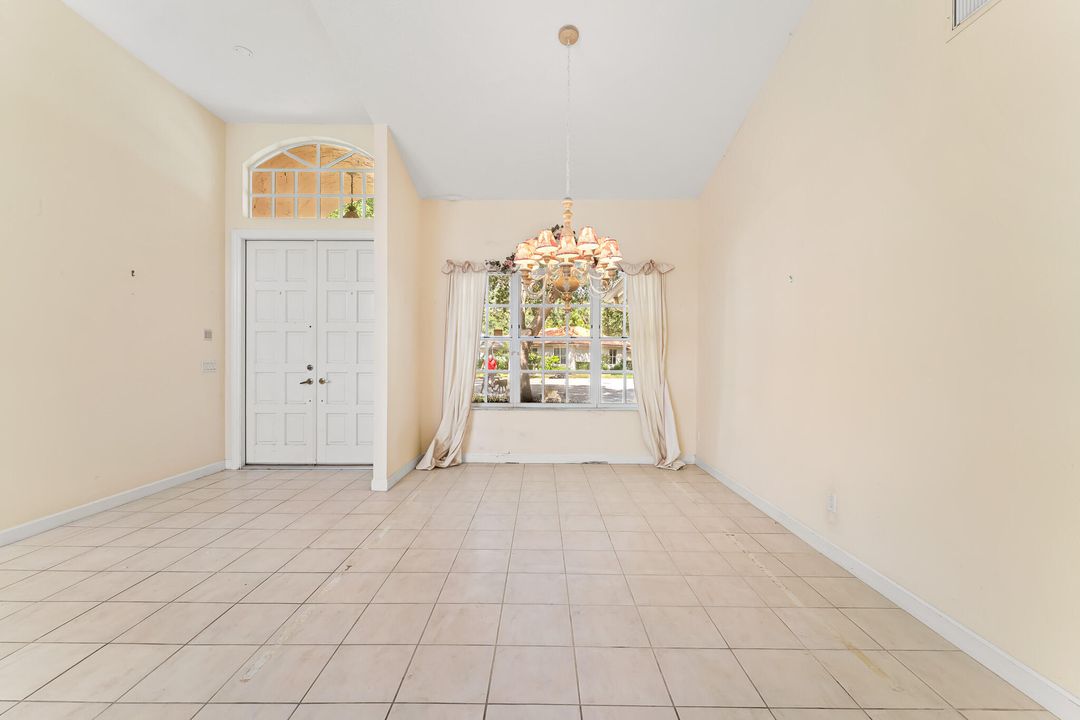 Active With Contract: $700,000 (4 beds, 2 baths, 2619 Square Feet)