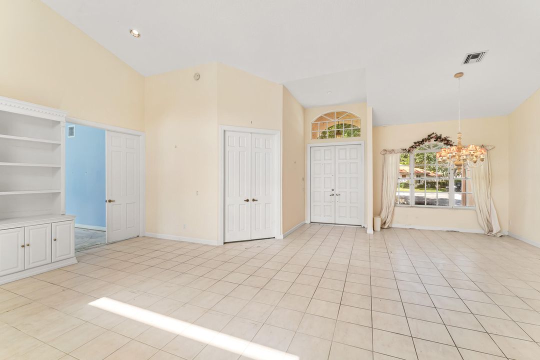 Active With Contract: $700,000 (4 beds, 2 baths, 2619 Square Feet)