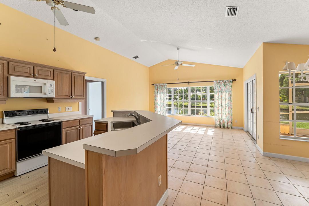 Active With Contract: $700,000 (4 beds, 2 baths, 2619 Square Feet)