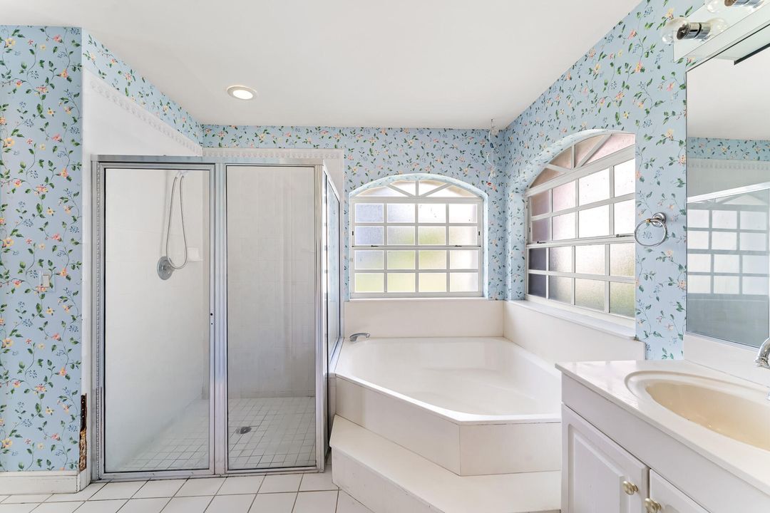 Active With Contract: $700,000 (4 beds, 2 baths, 2619 Square Feet)