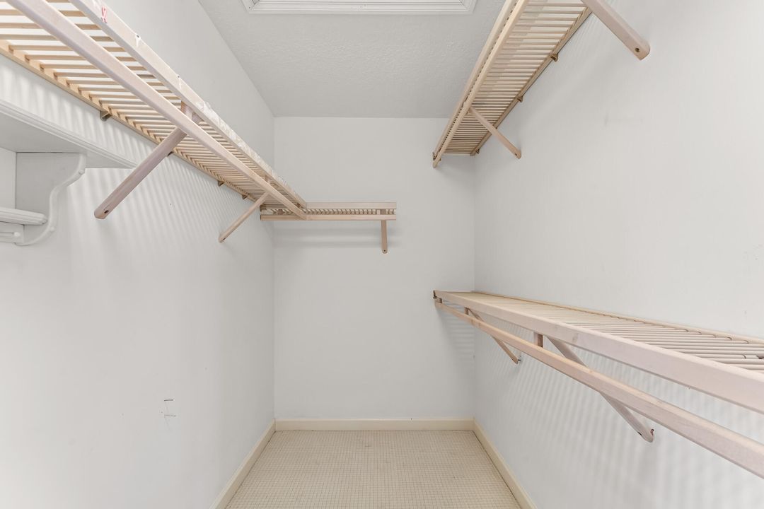 Active With Contract: $700,000 (4 beds, 2 baths, 2619 Square Feet)