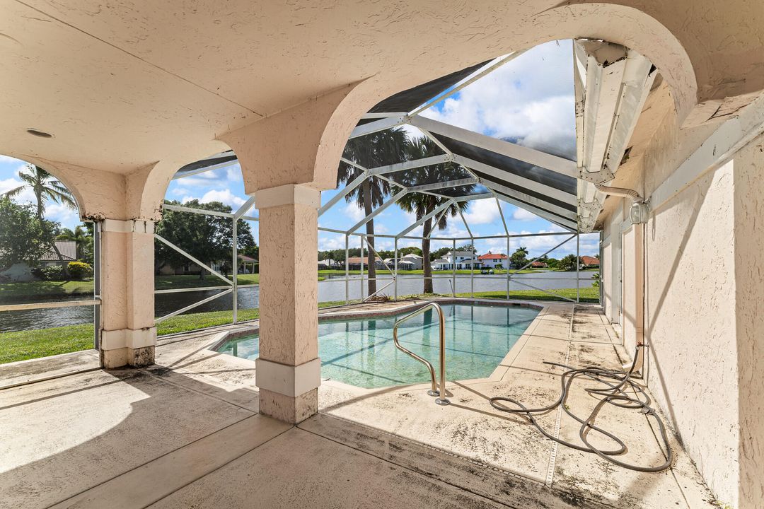 Active With Contract: $700,000 (4 beds, 2 baths, 2619 Square Feet)