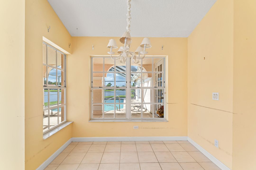 Active With Contract: $700,000 (4 beds, 2 baths, 2619 Square Feet)