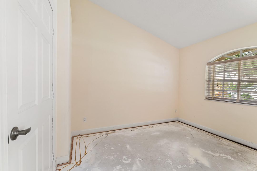 Active With Contract: $700,000 (4 beds, 2 baths, 2619 Square Feet)