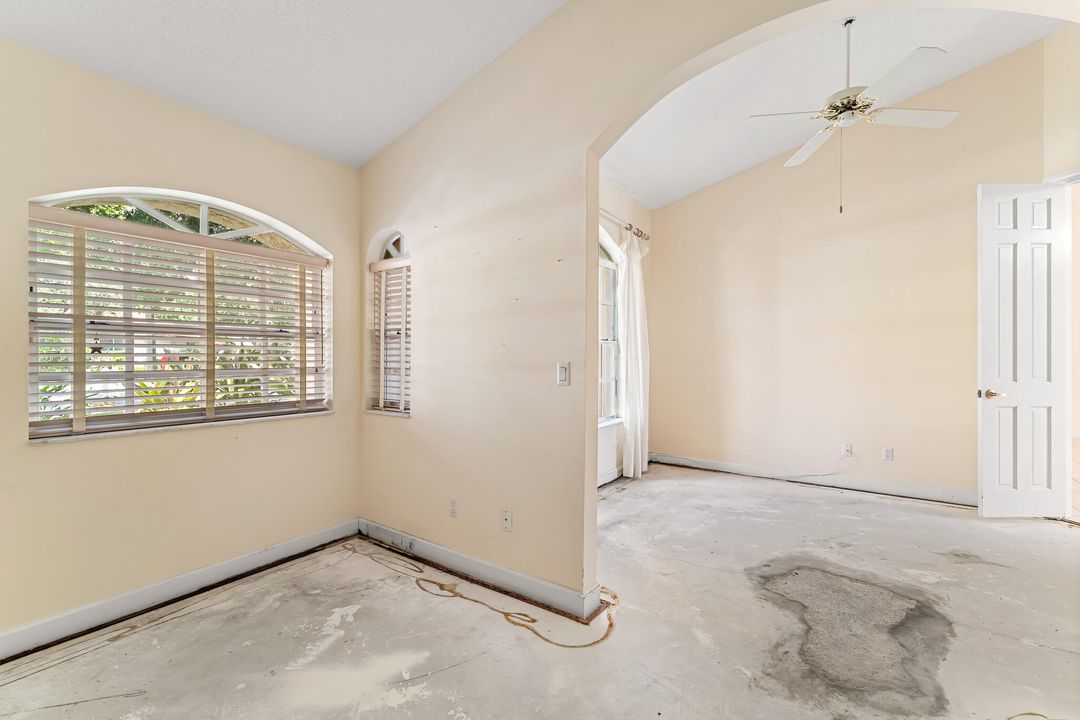 Active With Contract: $700,000 (4 beds, 2 baths, 2619 Square Feet)