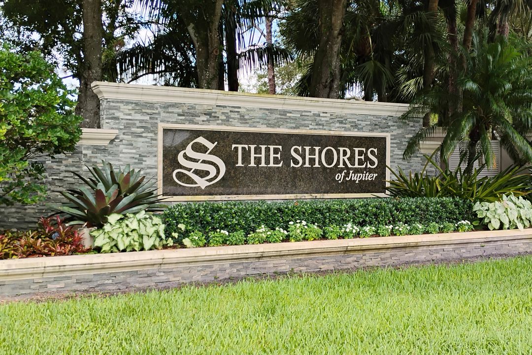 Active With Contract: $700,000 (4 beds, 2 baths, 2619 Square Feet)