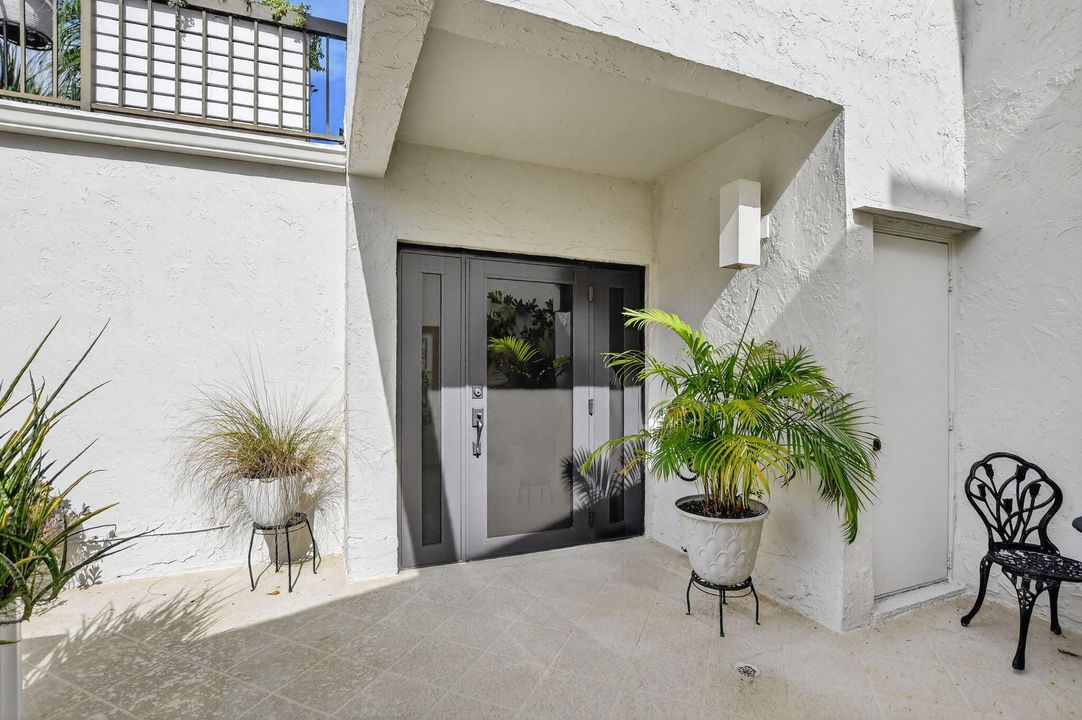 Active With Contract: $539,000 (2 beds, 2 baths, 1731 Square Feet)