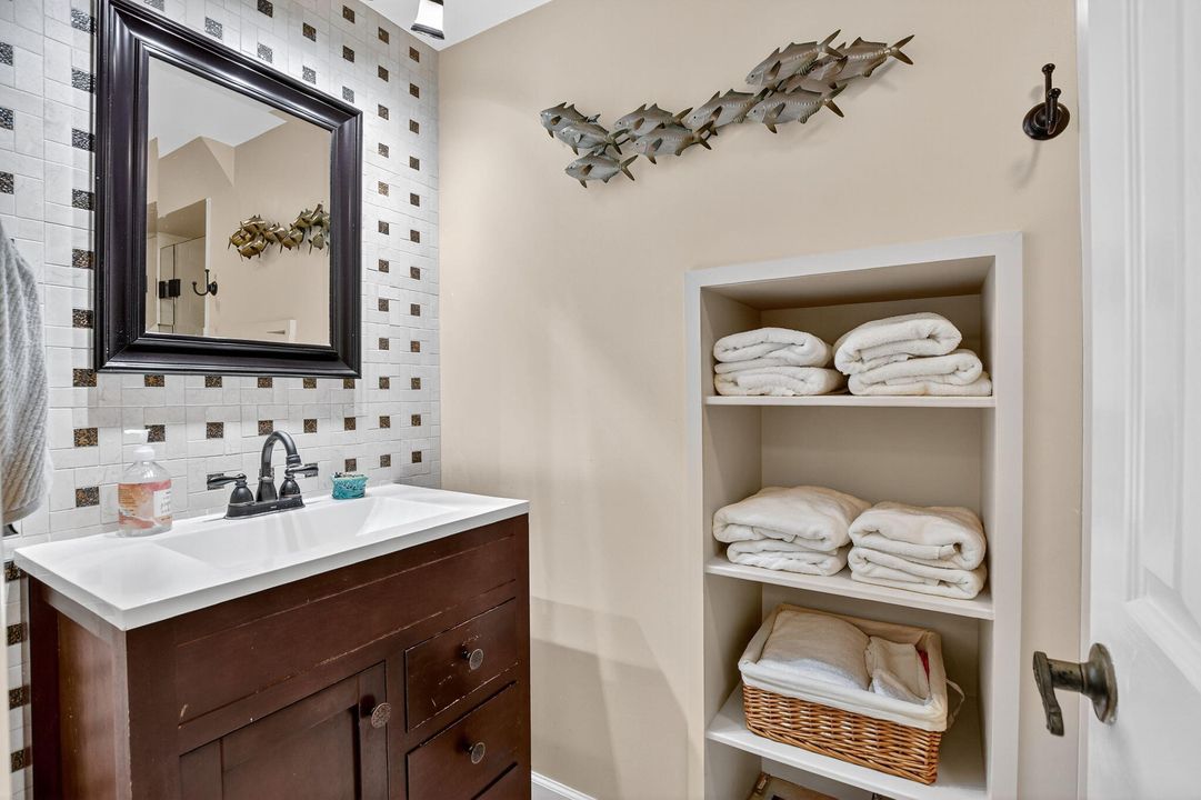 Active With Contract: $539,000 (2 beds, 2 baths, 1731 Square Feet)