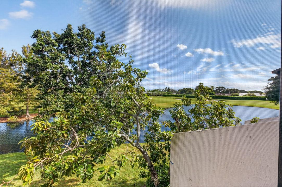 Active With Contract: $539,000 (2 beds, 2 baths, 1731 Square Feet)