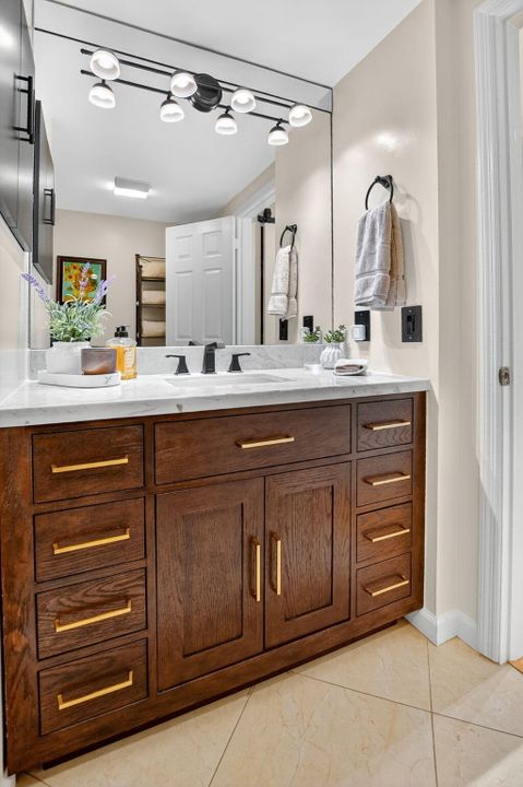 Active With Contract: $539,000 (2 beds, 2 baths, 1731 Square Feet)