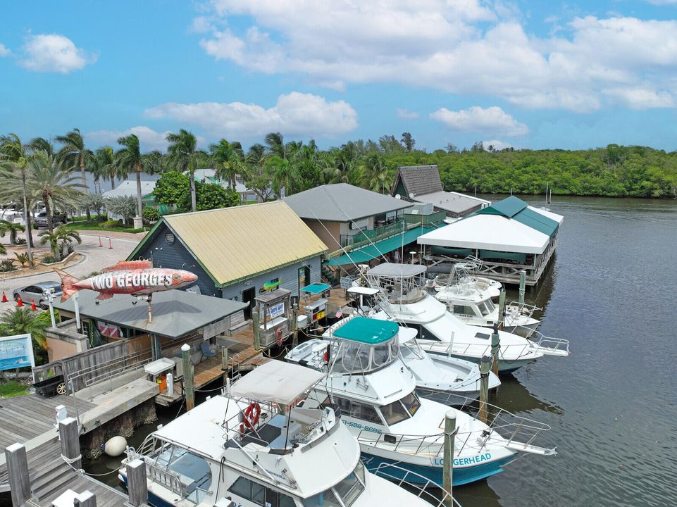 For Sale: $250,000 (1 beds, 1 baths, 691 Square Feet)