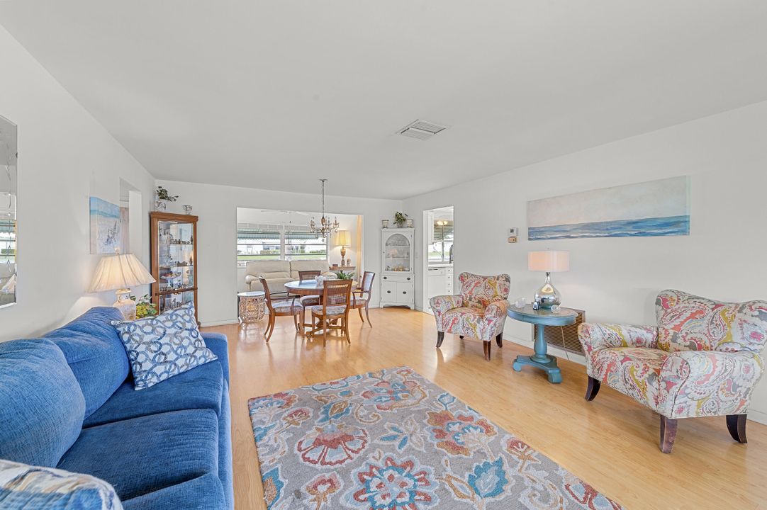 En Venta: $355,000 (2 camas, 2 baños, 1288 Pies cuadrados)