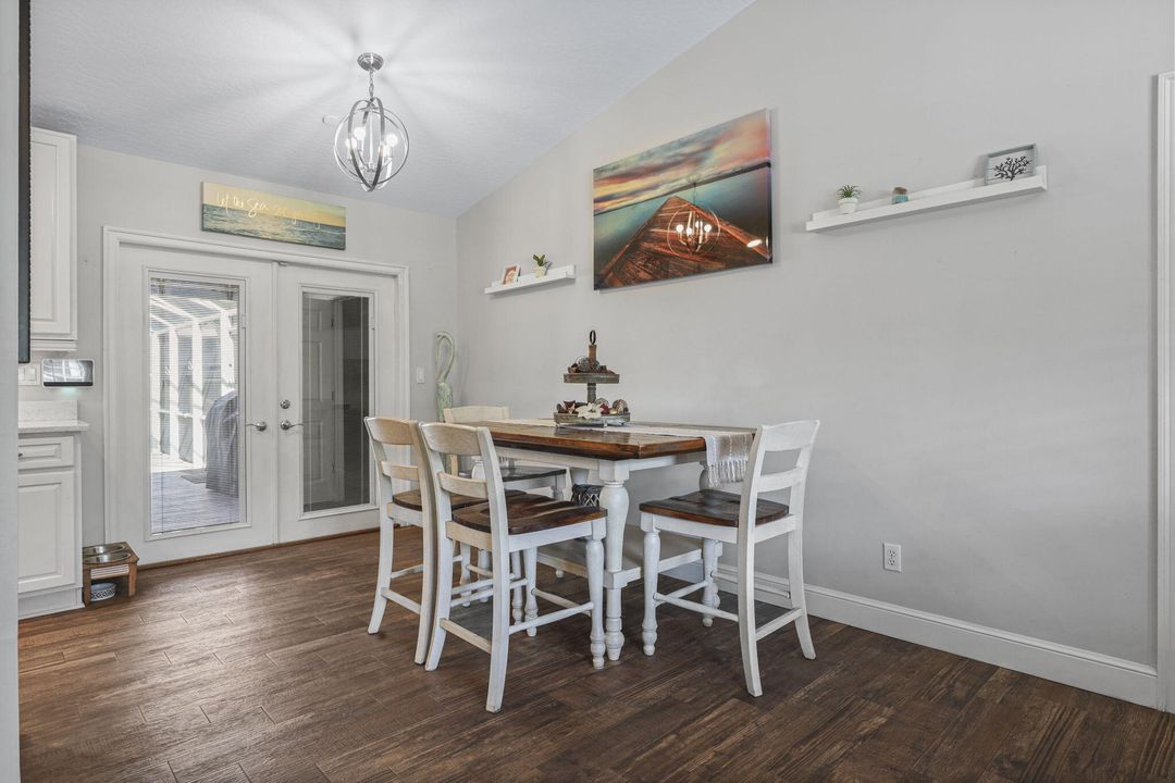 For Sale: $425,000 (3 beds, 2 baths, 1886 Square Feet)