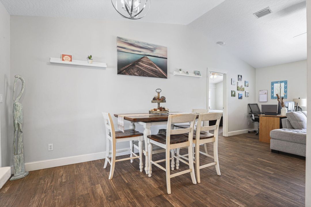 For Sale: $425,000 (3 beds, 2 baths, 1886 Square Feet)