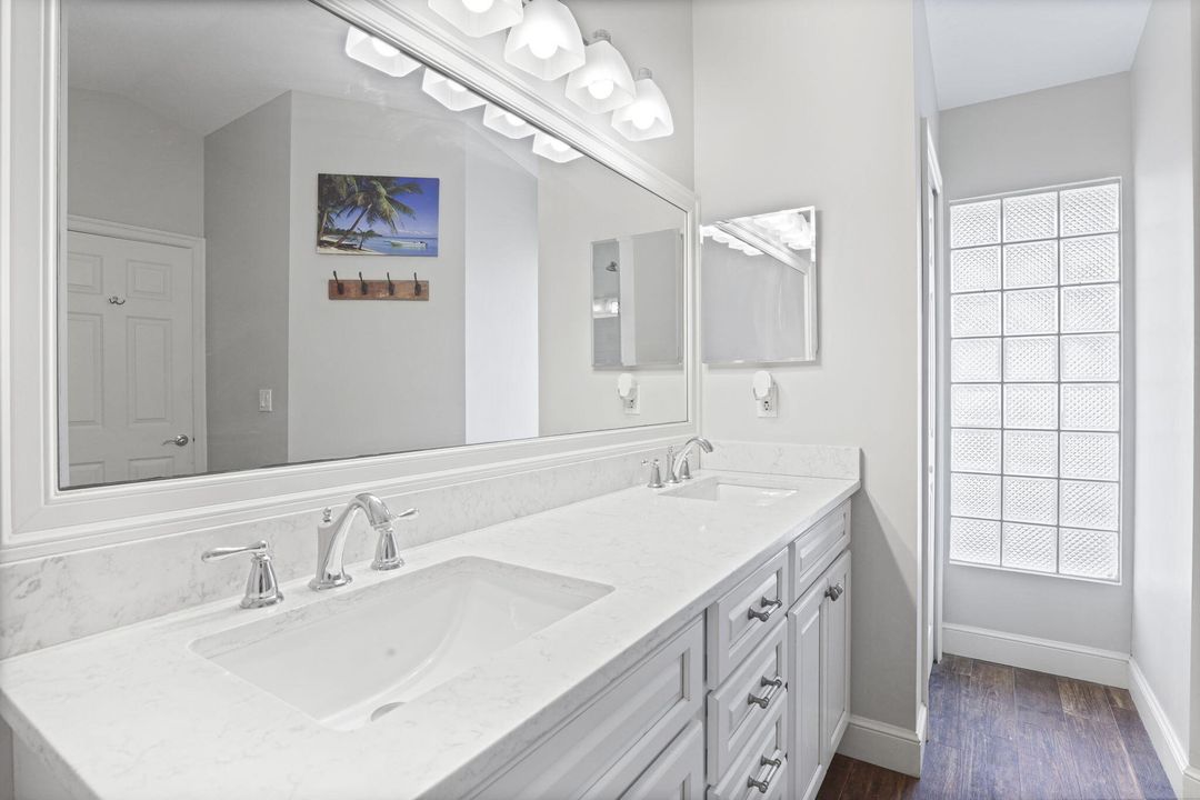 For Sale: $425,000 (3 beds, 2 baths, 1886 Square Feet)