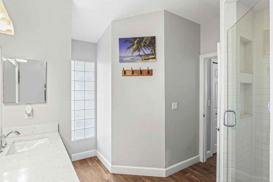 For Sale: $425,000 (3 beds, 2 baths, 1886 Square Feet)