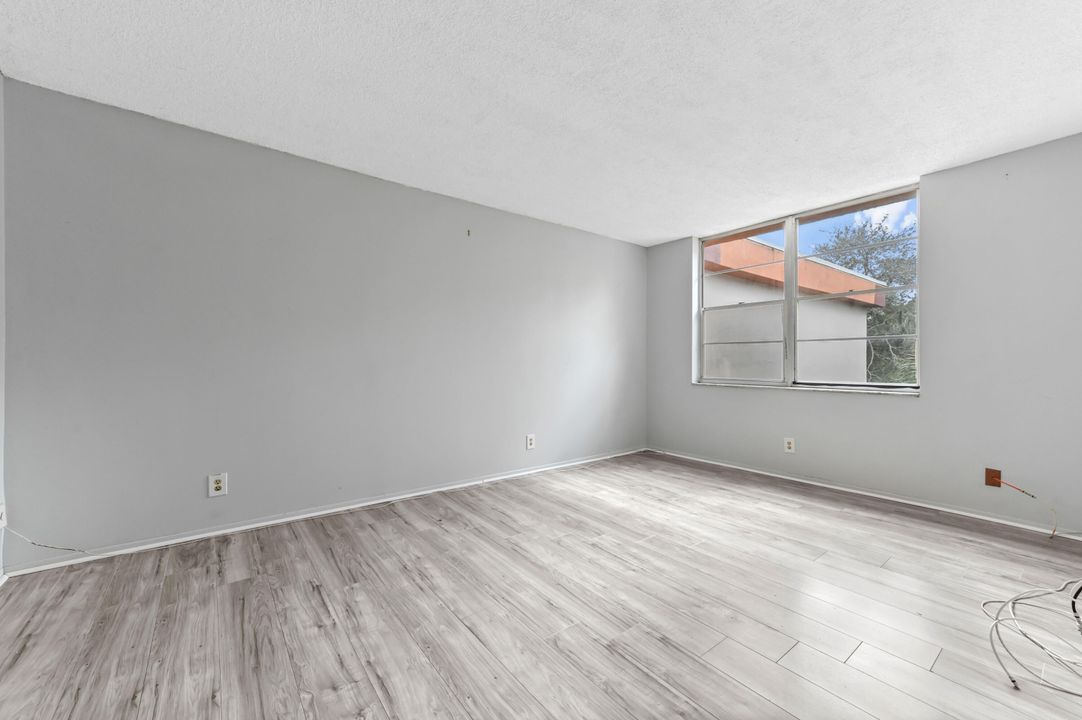 En Venta: $89,900 (1 camas, 1 baños, 705 Pies cuadrados)