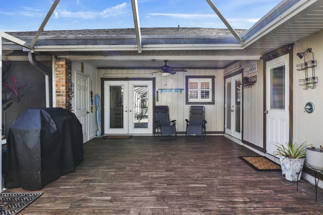 For Sale: $425,000 (3 beds, 2 baths, 1886 Square Feet)