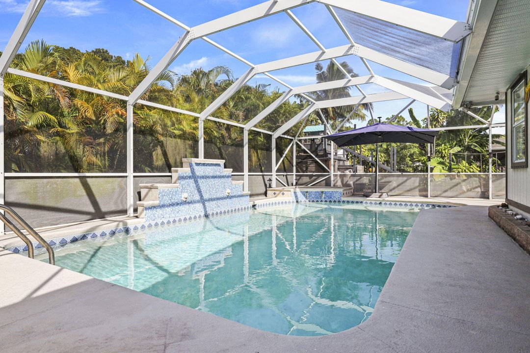 For Sale: $425,000 (3 beds, 2 baths, 1886 Square Feet)