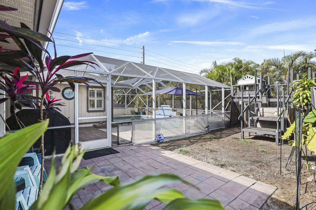 For Sale: $425,000 (3 beds, 2 baths, 1886 Square Feet)