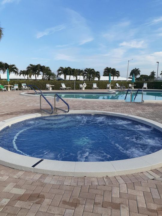 En Venta: $355,000 (2 camas, 2 baños, 1288 Pies cuadrados)