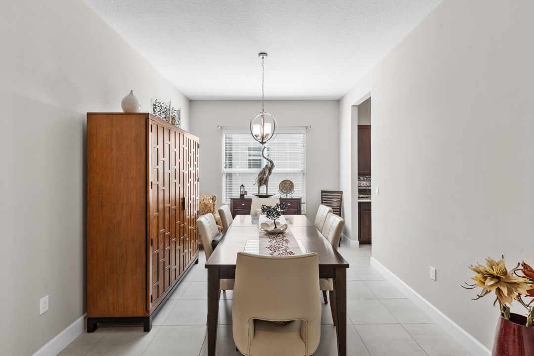 На продажу: $875,000 (3 спален, 3 ванн, 2753 Квадратных фут)