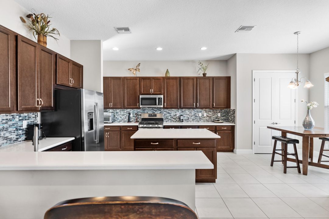 На продажу: $875,000 (3 спален, 3 ванн, 2753 Квадратных фут)