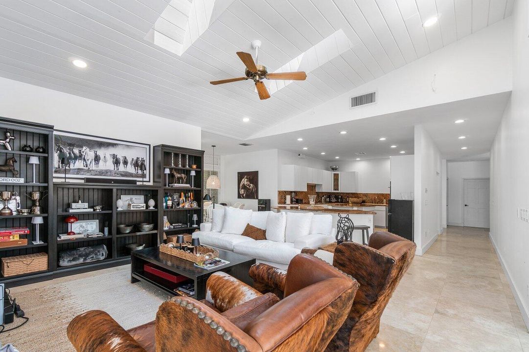 For Rent: $40,000 (5 beds, 5 baths, 4412 Square Feet)