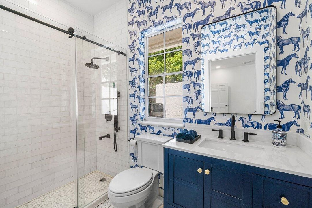 For Rent: $40,000 (5 beds, 5 baths, 4412 Square Feet)