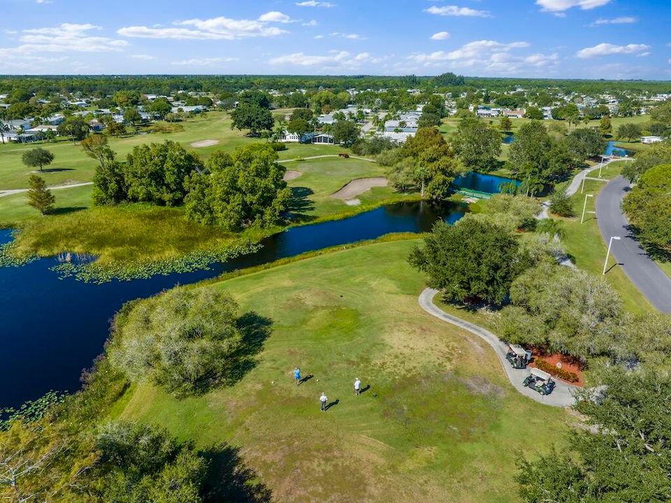 For Sale: $265,000 (2 beds, 2 baths, 1296 Square Feet)