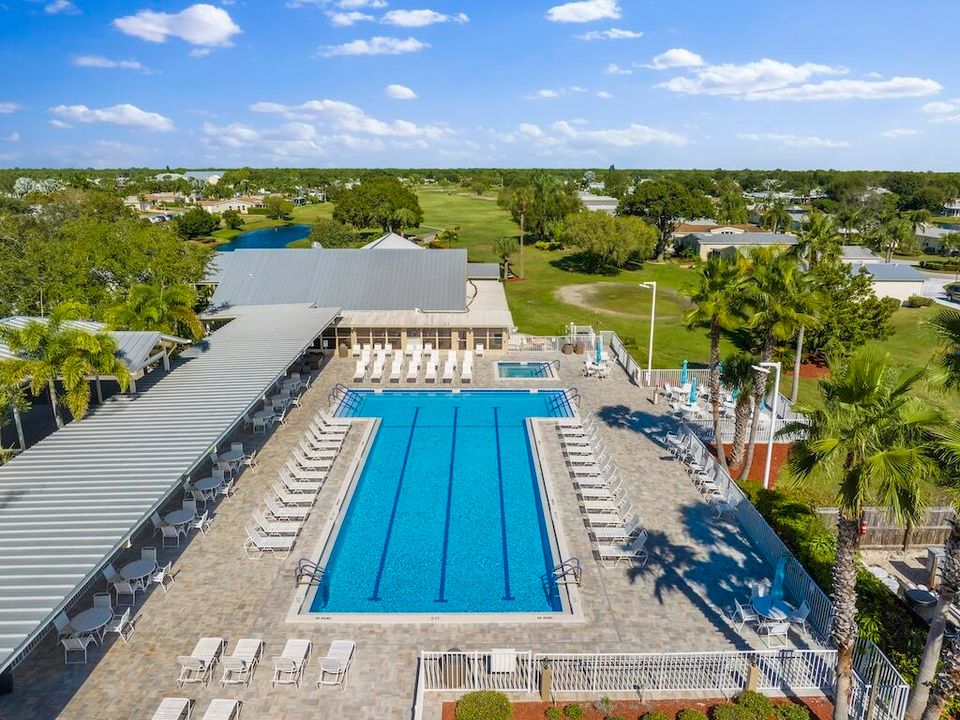 For Sale: $265,000 (2 beds, 2 baths, 1296 Square Feet)