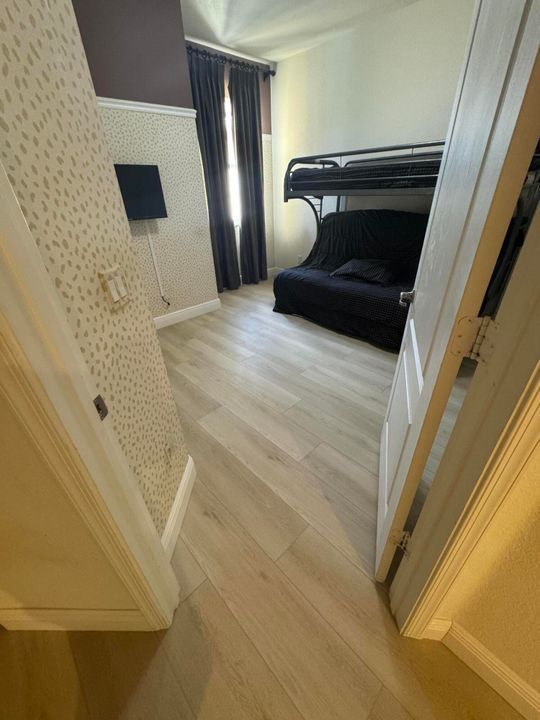 For Rent: $2,500 (3 beds, 2 baths, 1542 Square Feet)