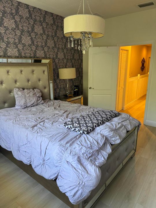 For Rent: $2,500 (3 beds, 2 baths, 1542 Square Feet)